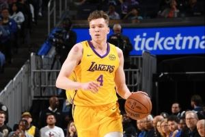 雷迪克：克内克特上赛季结束后活动过多 导致打夏联时体力透支