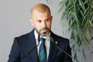 马卡：贝蒂斯体育总监赛后对主裁判进行威胁，后者可能因此被处罚