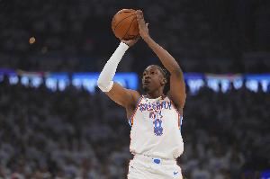 杰伦威：我减重后速度更快了 能更好地完成挡拆后外切的战术