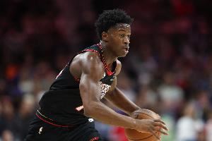  埃奇库姆：庄神说休息日要睡到下午6点 我睡到1点之后又补了会觉