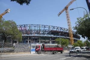 世体：巴萨向重返诺坎普迈出重要一步，市政府已收到申请文件