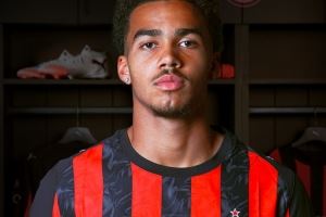 斯基拉：米兰中卫奥多古可能冬窗外租离队，以获得更多比赛时间