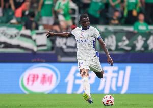  足球报：申花肯定不会放弃争冠，阿苏埃、刘诚宇体能状况堪忧