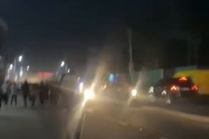 今个真高兴！民主刚果球迷街头疯狂庆祝国家队晋级洲际附加赛