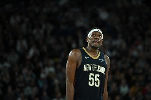  波斯特：新秀赛季无论场上还是场下 我经常向卢尼请教问题