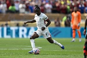  将拉维亚纳入加纳乔交易？罗马诺：切尔西和曼联从未讨论过拉维亚